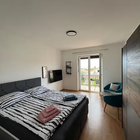 Maestral Lägenhet *